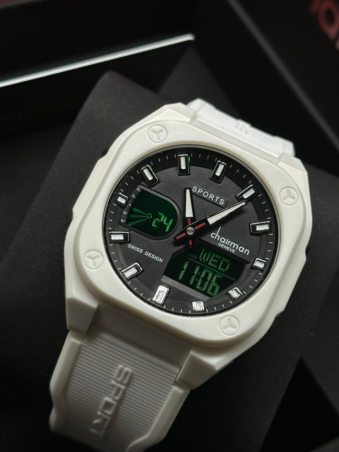 Sports Chairman Geneve Black Dial White Strap Gents Watch