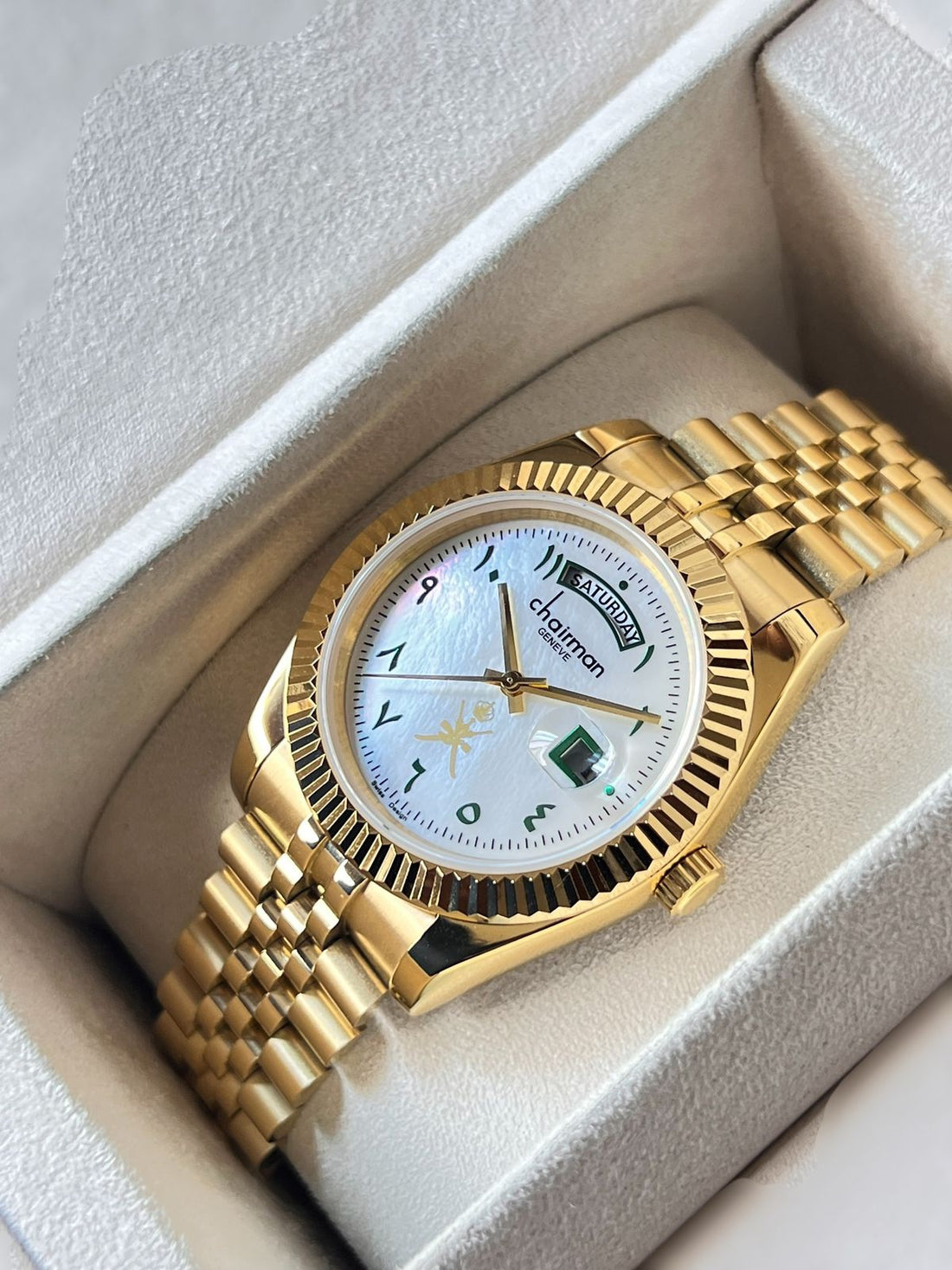 Chairman Geneve OMAN Emblem Day And Dated Arabic White Dial Golden Chain Gents Watch